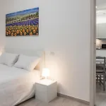 Chiara's Urban Oasis - - Duomo 8 Min * Μιλάνο