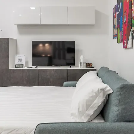 Chiara's Urban Oasis - - Duomo 8 Min Apartmán Milán