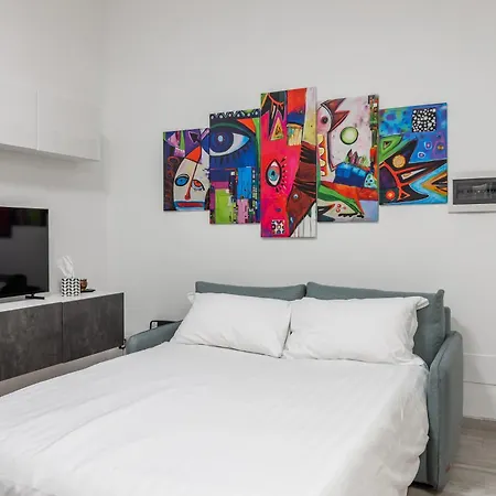 Chiara's Urban Oasis - - Duomo 8 Min Apartament