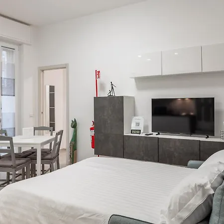 Apartament Chiara's Urban Oasis - - Duomo 8 Min *