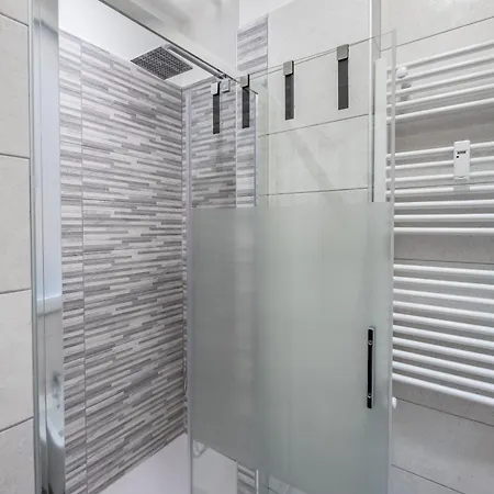 Apartament Chiara's Urban Oasis - - Duomo 8 Min *
