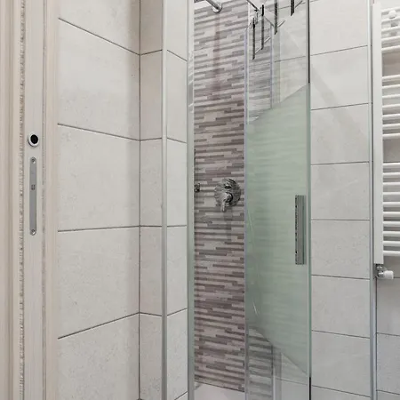 Apartament Chiara's Urban Oasis - - Duomo 8 Min