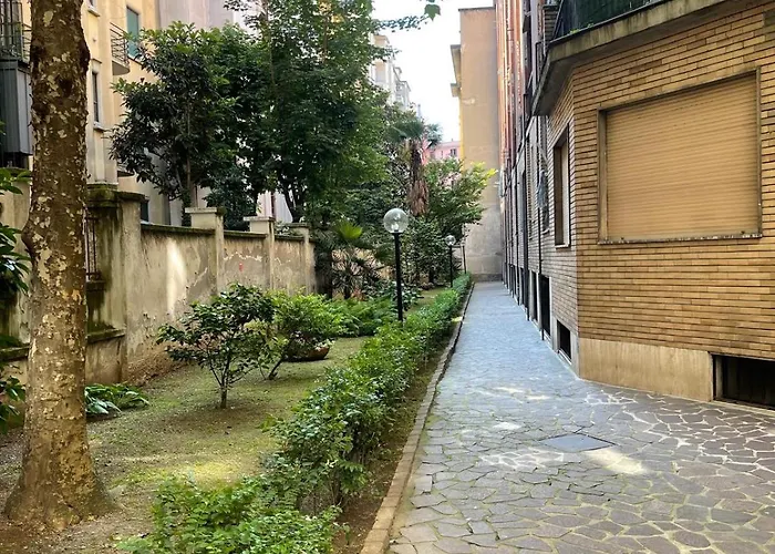 Chiara's Urban Oasis - - Duomo 8 Min * Milán