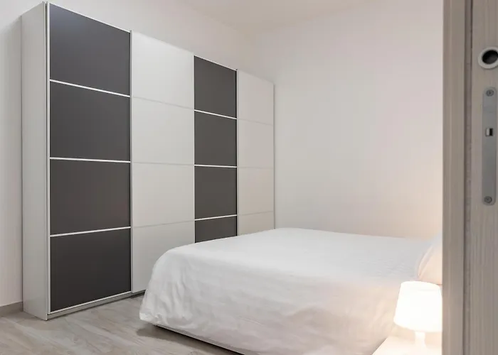 Chiara's Urban Oasis - - Duomo 8 Min Apartmán *